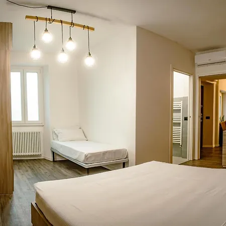 Giovio41-a Due Passi Dal Centro Appartamento