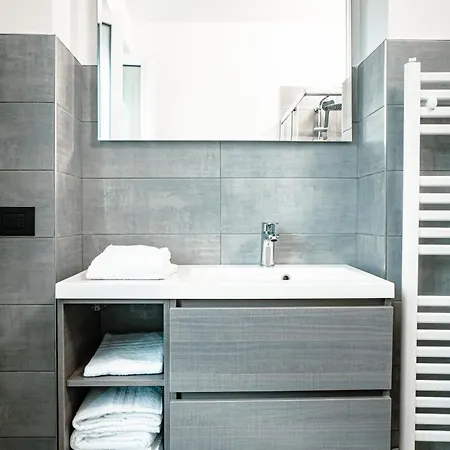 Giovio41-a Due Passi Dal Centro Apartman