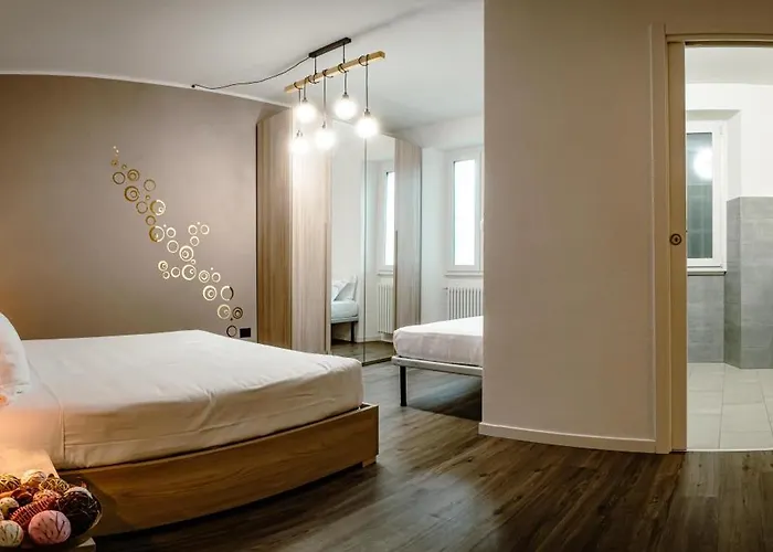 Giovio41-a Due Passi Dal Centro Apartamento